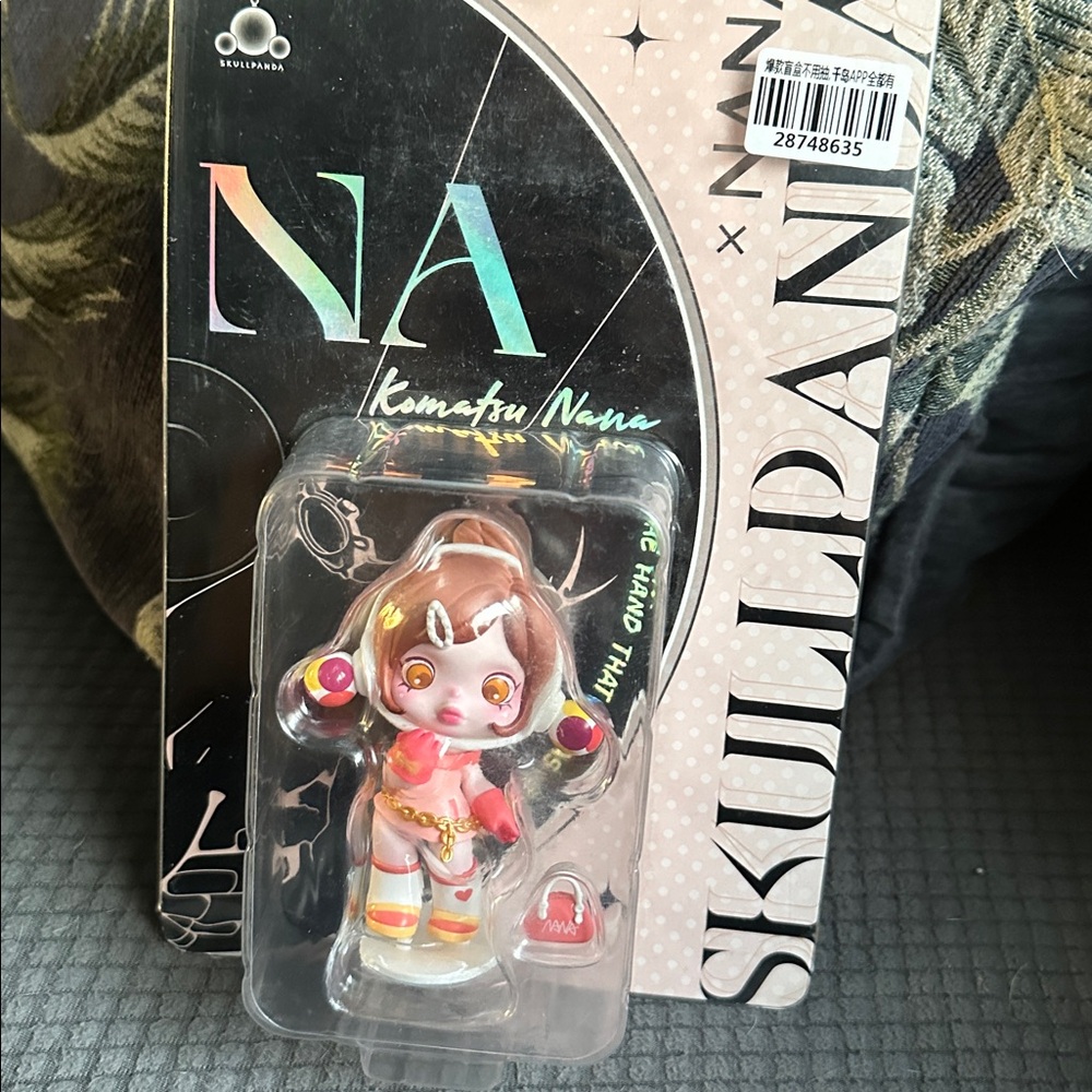 POP MART- Skullpanda x Nana- Komatsu Nana Hang Card Figurine (NIB) (RARE!) - Picture 3 of 5